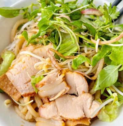 hoi an Cao Lau noodles soup